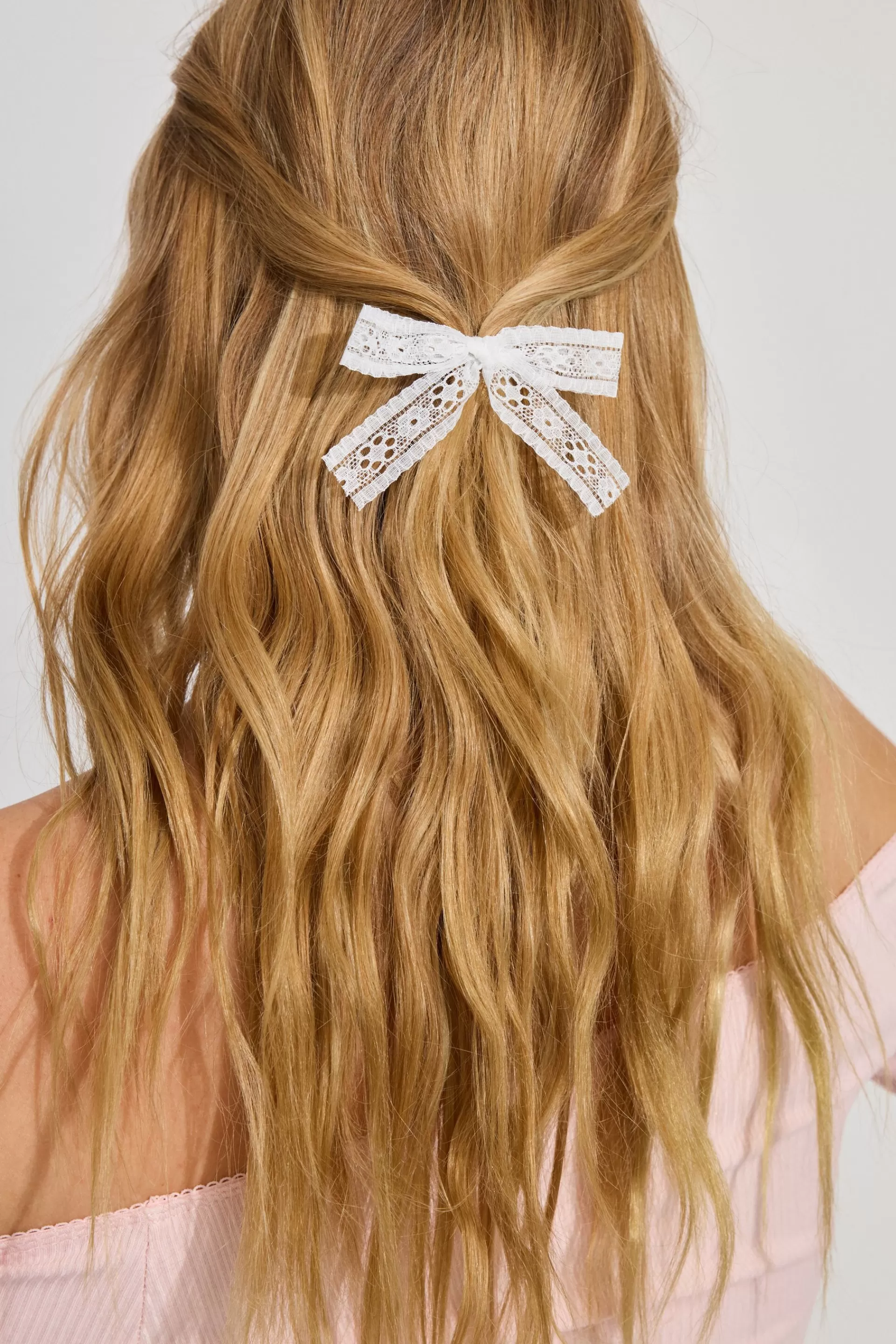 2-Pack Lace Bow Hair Clips*Garage Clothing Outlet