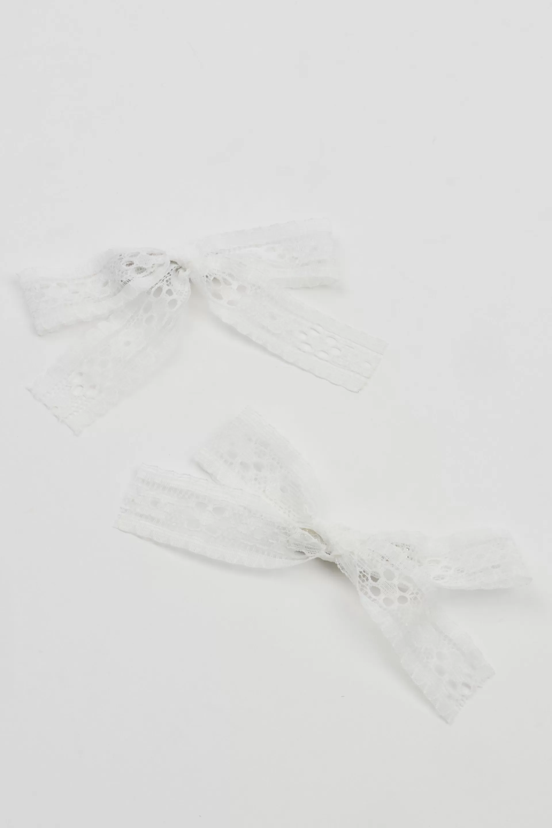 2-Pack Lace Bow Hair Clips*Garage Clothing Outlet